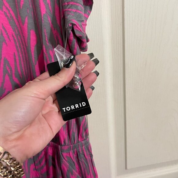 Torrid Womens NWT Zebra Stripe Pink Sleep Soft Elastic Waist Lounge Romper 2X - Picture 4 of 9